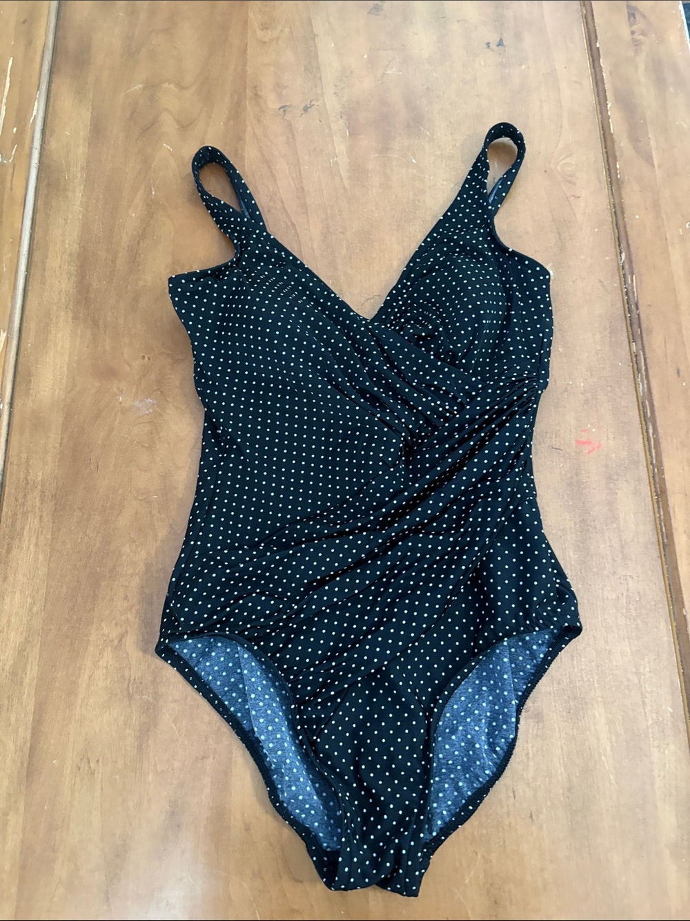 Miracle Suit Black Polka Dot Surplice Women's One Piece Swimsuit Size 12 - Picture 3 of 12